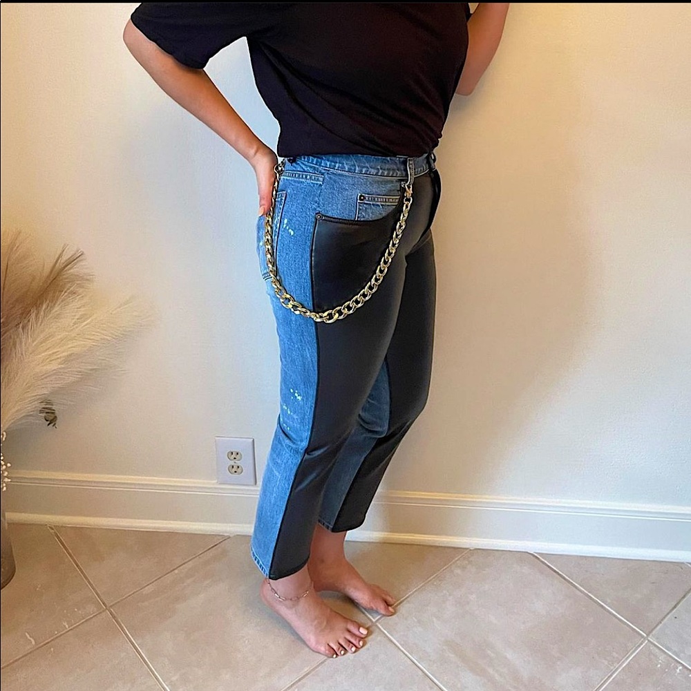 Denim and leather pants with chain that can be removed